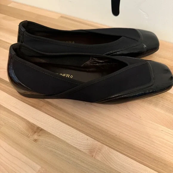 Donald Pliner Artis Black Leather Ballet Flats Square Toe Elastic Comfort 7.5M - Picture 4 of 6